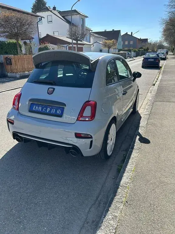 Używany Abarth 695 Esseesse 179 KM (131 kW) 2022 Szary Hatchback