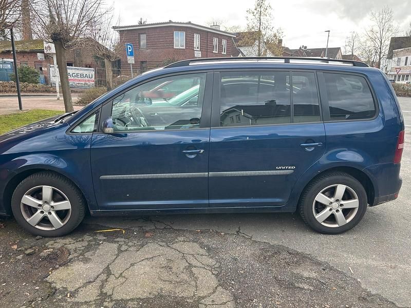 Gebraucht VW Touran 140 PS (102 kW) 2008 Blau Van / Kleinbus