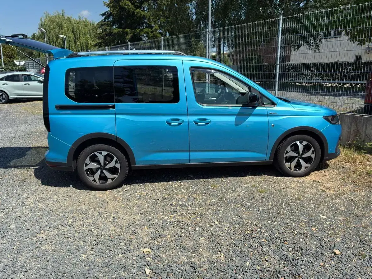 Gebraucht Ford Grand Tourneo Connect 122 PS (89 kW) 2022 Blau Van / Kleinbus