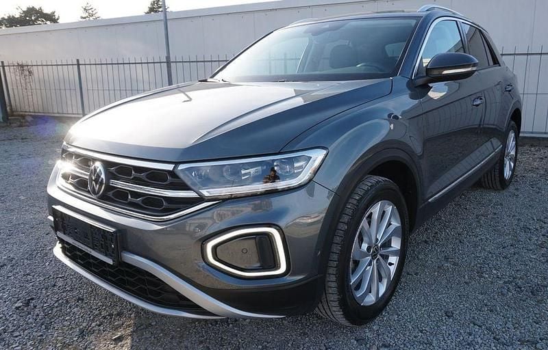Gebraucht VW T-Roc IQ Drive 150 PS (110 kW) 2024 Grau SUV