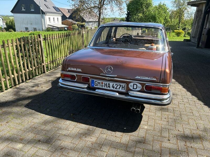 Braun Gebraucht 1966 Mercedes S250 SE Limousine | 15.000 € - Bild 1/4