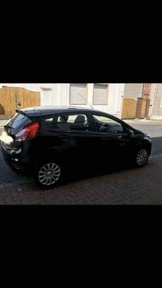 Gebraucht Ford Fiesta Ambiente 65 PS (47 kW) 2013 Limousine