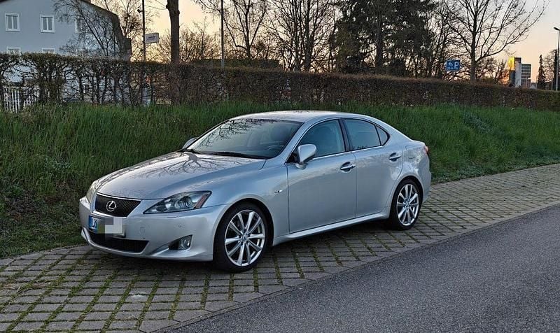 Silber Gebraucht 2005 Lexus IS250 Luxury Line Limousine | 7.900 € (Guter Preis) - Bild 1/4