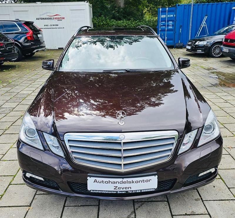 Braun Gebraucht 2009 Mercedes E350 Kombi | 4.250 € (Superpreis) - Bild 1/4