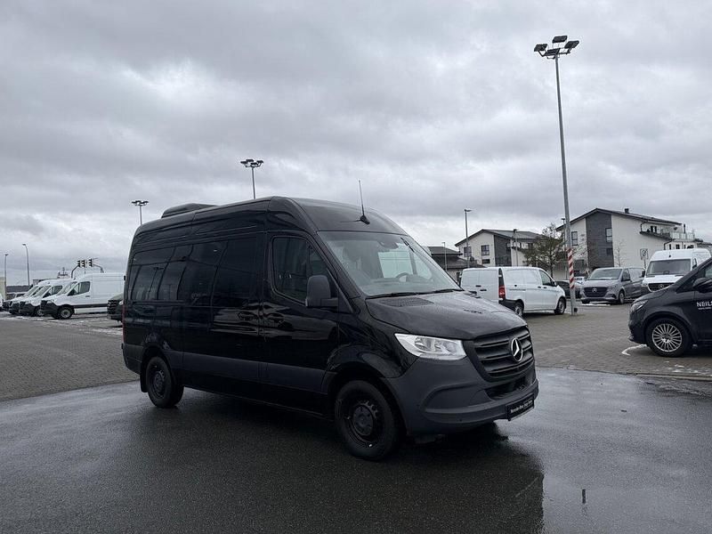 Gebraucht Mercedes Sprinter 170 PS (125 kW) 2024 Schwarz Van