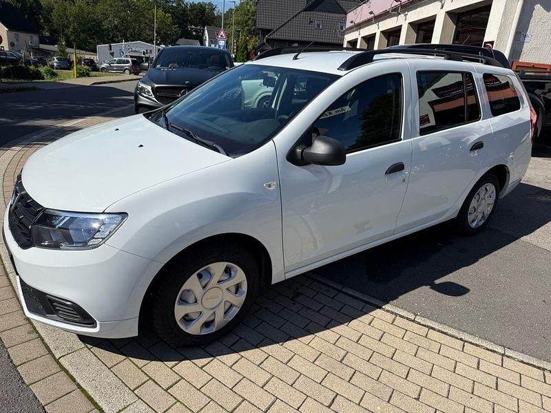 Weiß Gebraucht 2017 Dacia Logan MCV Essentiel Kombi | 7.399 € (Fairer Preis) - Bild 1/4