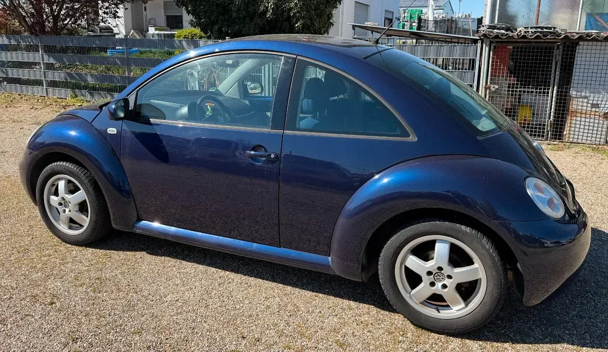 Gebraucht VW New Beetle 116 PS (85 kW) 2003 Blau Kleinwagen