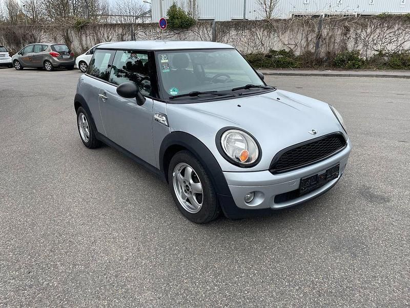 Silber Gebraucht 2010 Mini ONE Kleinwagen | 2.900 € (Guter Preis) - Bild 1/4