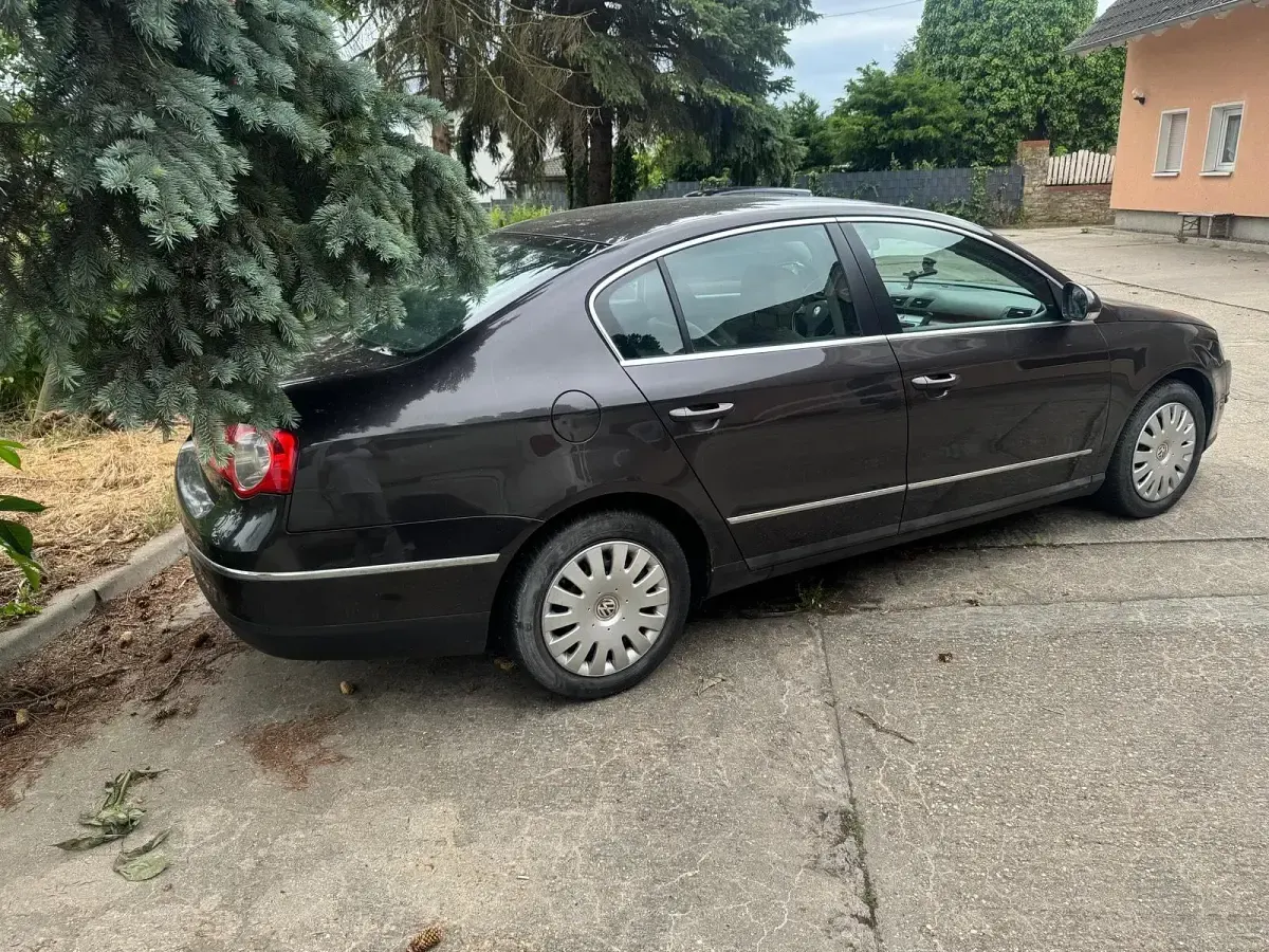 Gebraucht VW Passat Highline 150 PS (110 kW) 2005 Braun Limousine