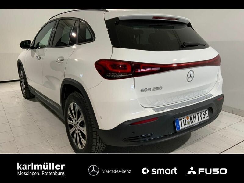 Gebraucht Mercedes EQA250 139 kW (190 PS) 2022 Weiß SUV