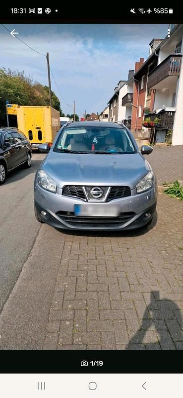 Grau Gebraucht 2012 Nissan Qashqai +2 SUV | 6.250 € (Guter Preis) - Bild 1/4