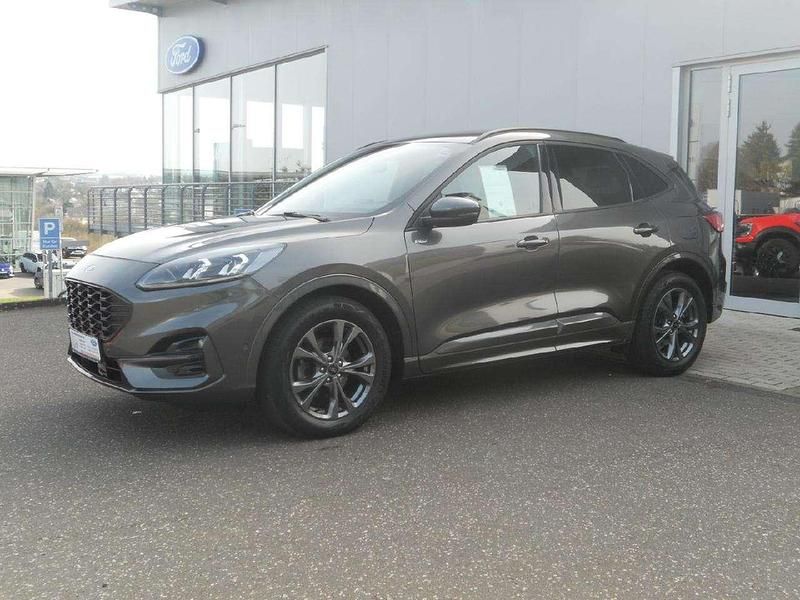 Gebraucht Ford Kuga ST-Line 190 PS (139 kW) 2023 Magneticgrau (metallic) SUV