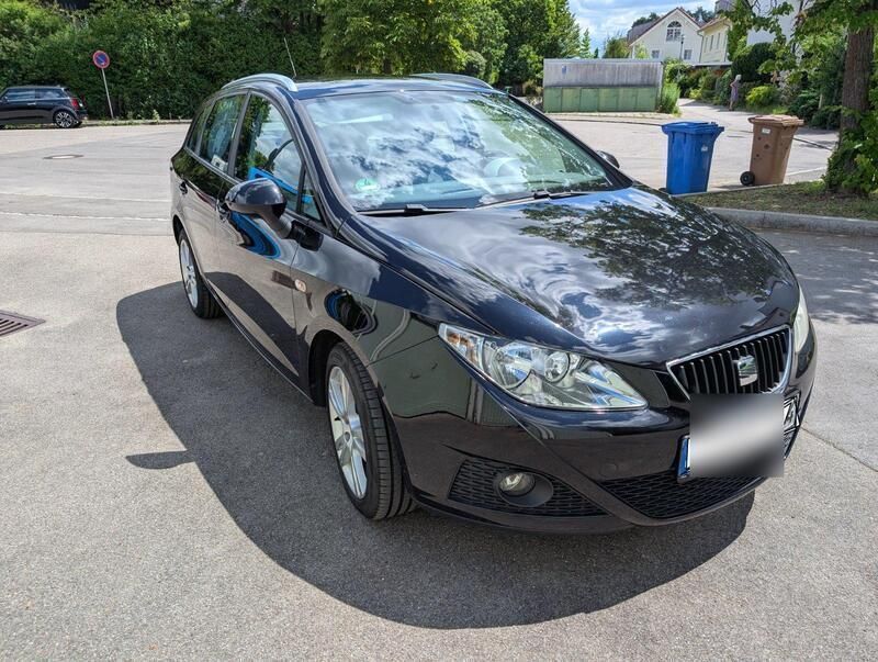 Schwarz Gebraucht 2010 Seat Ibiza ST Style Kombi | 4.200 € (Etwas zu teuer) - Bild 1/4