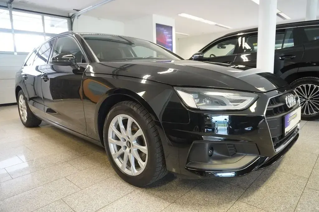 Gebraucht Audi A4 Business 150 PS (110 kW) 2022 Schwarz Kombi