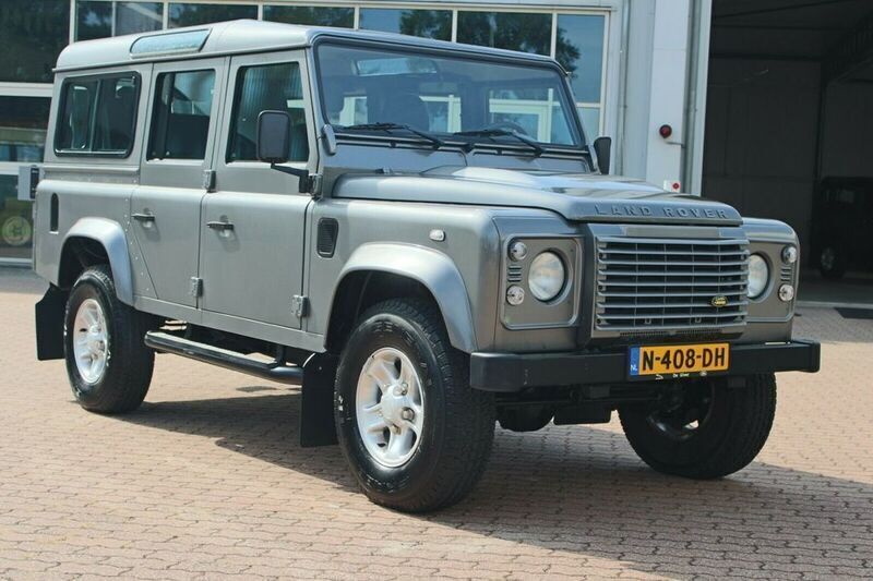 Gebraucht Land Rover Defender 122 PS (89 kW) 2009 Grau SUV