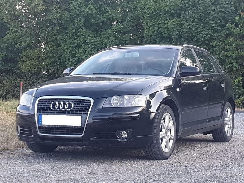Schwarz Gebraucht 2007 Audi A3 Sportback Ambiente Kleinwagen | 4.999 € (Guter Preis) - Bild 1/4