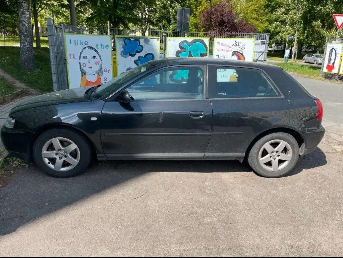Gebraucht Audi A3 101 PS (74 kW) 2000 Schwarz Kleinwagen