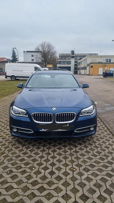 Gebraucht BMW 530 Luxury Line 258 PS (189 kW) 2016 Blau Kombi