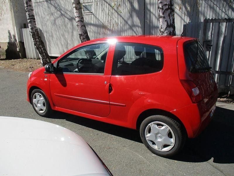 Gebraucht Renault Twingo 75 PS (55 kW) 2011 Rot Kleinwagen