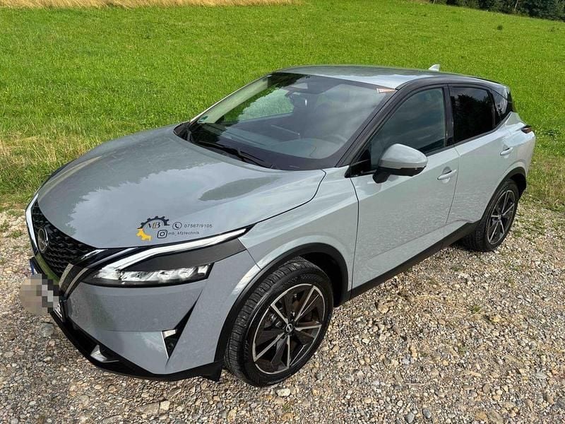 Grau Gebraucht 2023 Nissan Qashqai N-Connecta SUV | 23.900 € (Fairer Preis) - Bild 1/4