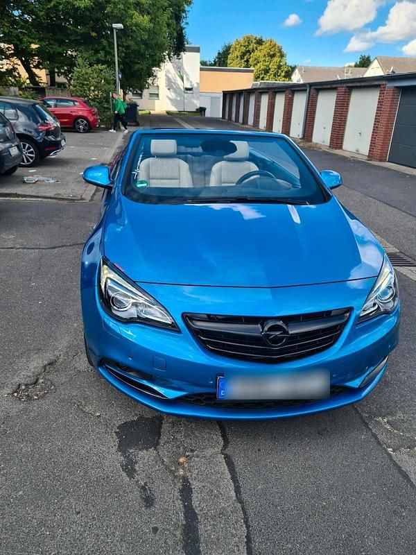 Blau Gebraucht 2016 Opel Cascada Cabrio | 14.500 € (Fairer Preis) - Bild 1/4