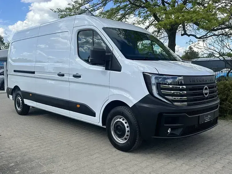 Gebraucht Nissan Interstar N-Connecta 150 PS (110 kW) 2025 Weiss Van