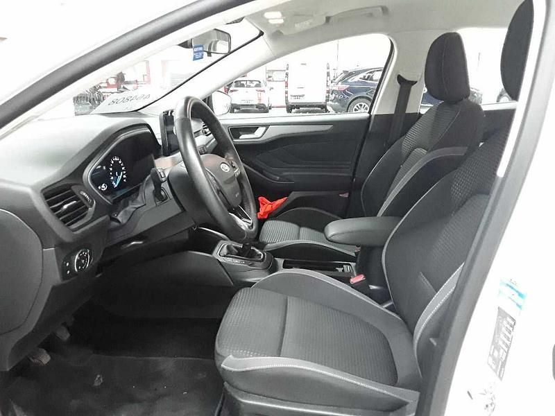 Gebraucht Ford Focus Cool & Connect 120 PS (88 kW) 2022 Frozen white Kombi