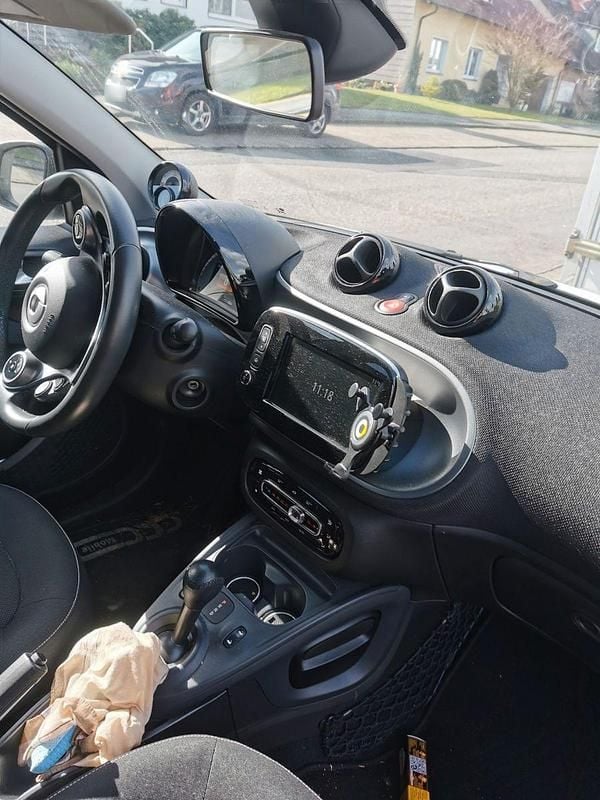 Gebraucht Smart ForFour Electric Drive 60 kW (82 PS) 2018 Weiß Kleinwagen