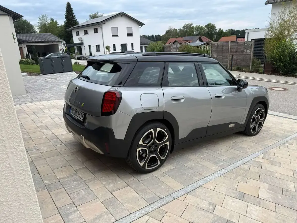 Neu Mini Aceman Classic 160 kW (218 PS) 2026 Silber SUV