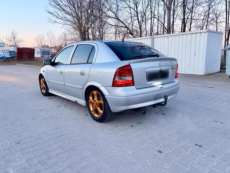 Gebraucht Opel Astra 101 PS (74 kW) 2003 Silber Limousine