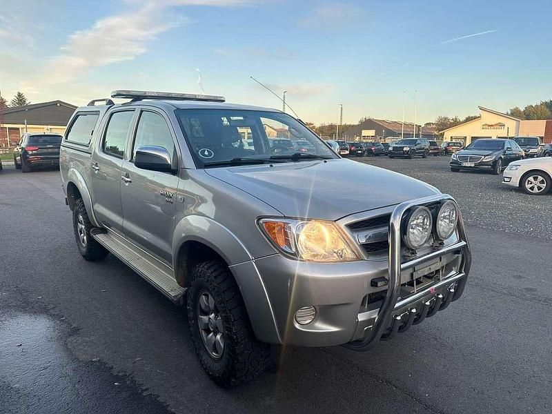 Silber Gebraucht 2006 Toyota HiLux Abholung | 8.990 € (Teuer) - Bild 1/4