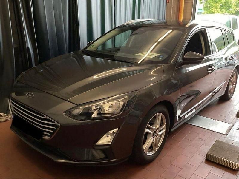 Gebraucht Ford Focus Cool & Connect 120 PS (88 kW) 2020 Grau Limousine