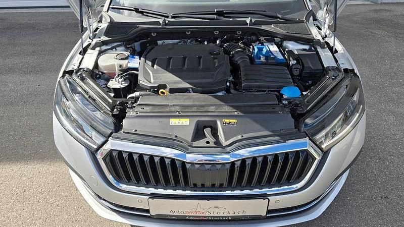 Gebraucht Skoda Octavia First Edition 150 PS (110 kW) 2021 Silber Kombi