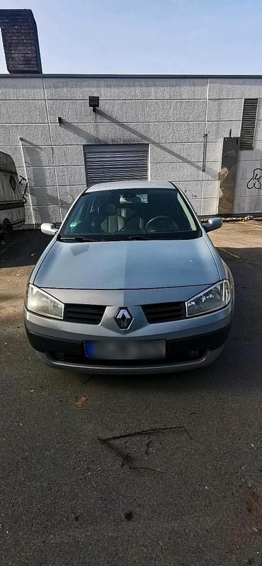 Gebraucht Renault Mégane II 110 PS (80 kW) 2003 Silber Limousine