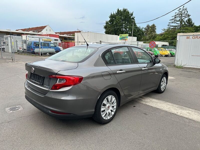 Gebraucht Fiat Tipo Lounge 120 PS (88 kW) 2017 Grau Limousine