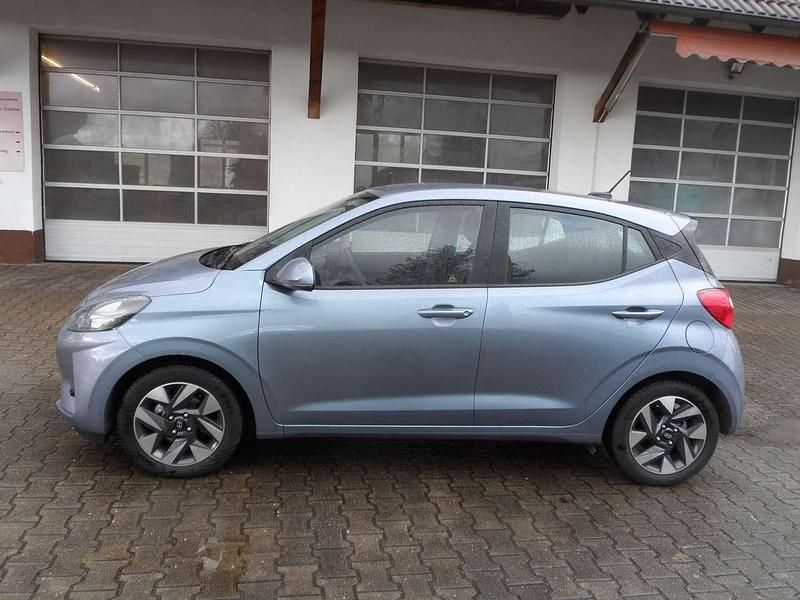 Meta blue Gebraucht 2024 Hyundai i10 Trend Kleinwagen | 14.000 € (Guter Preis) - Bild 1/4