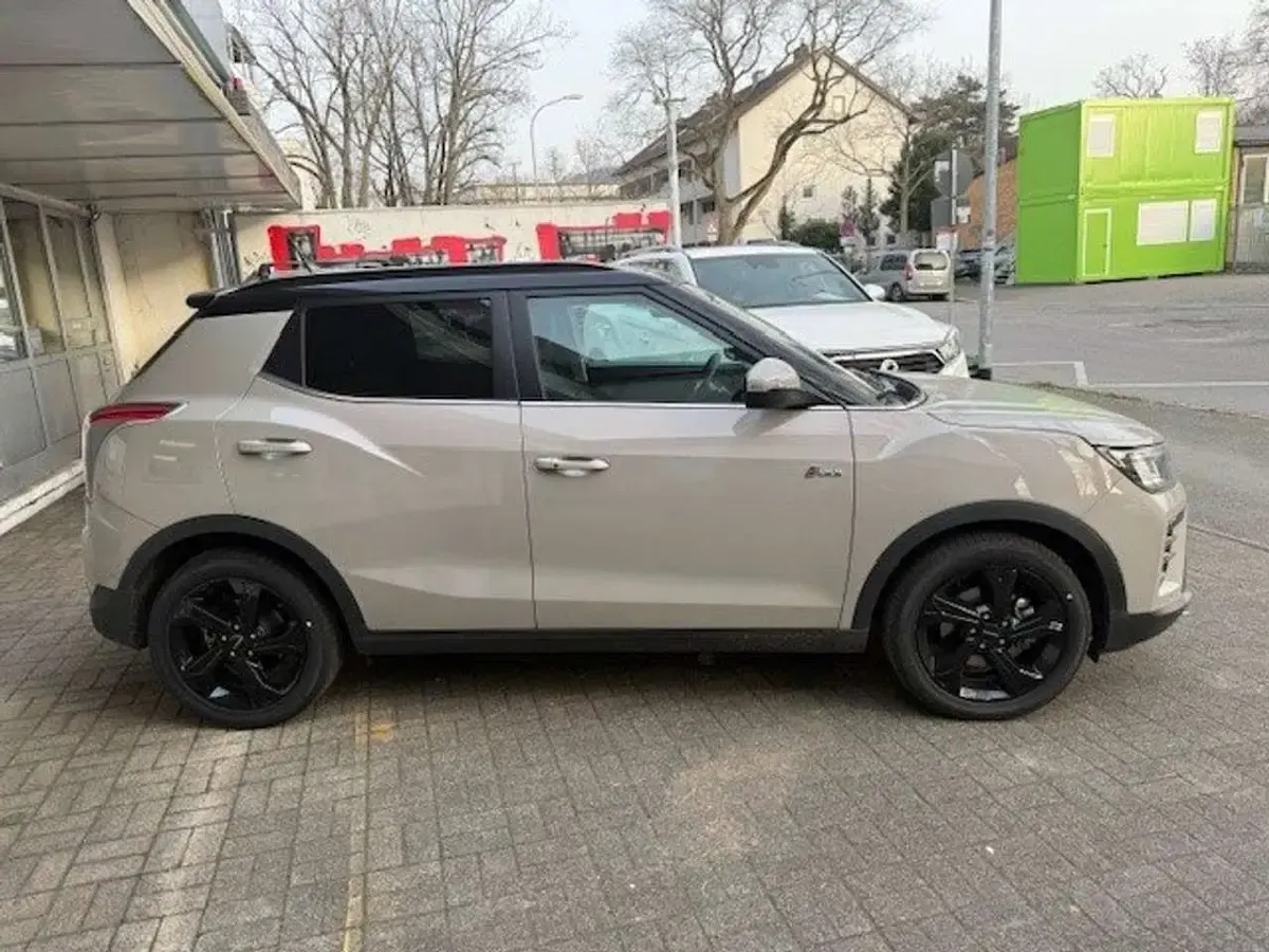 Gebraucht KGM Tivoli 163 PS (119 kW) 2025 2 tone SUV
