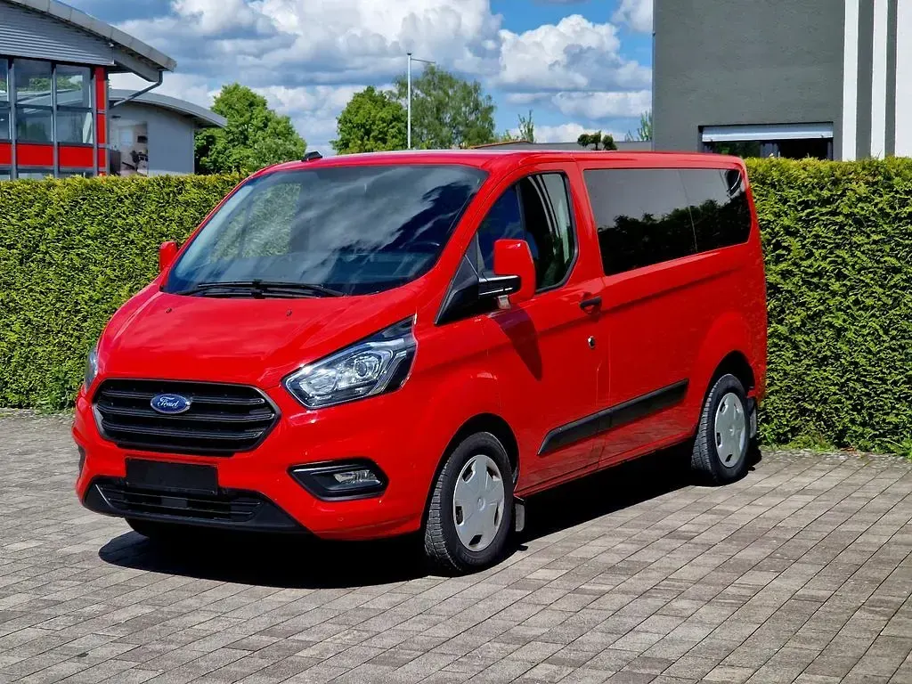 Używany Ford Transit Custom 105 KM (77 kW) 2021 Czerwony Kombi
