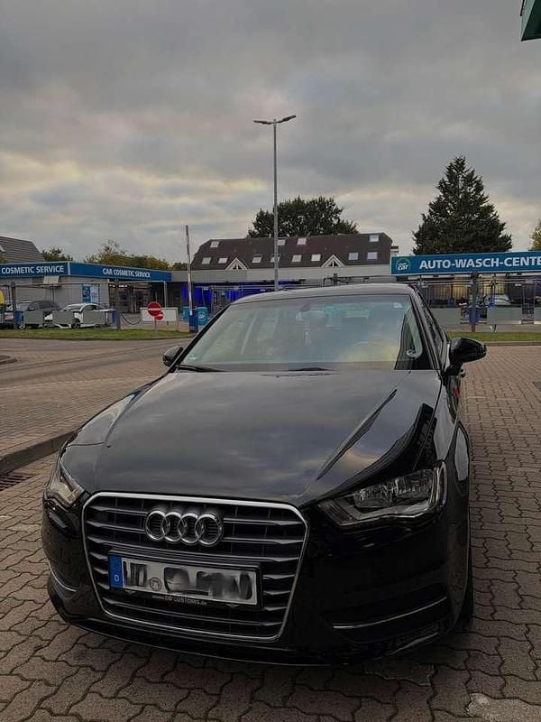 Gebraucht Audi A3 Attraction 125 PS (91 kW) 2014 Schwarz Kleinwagen