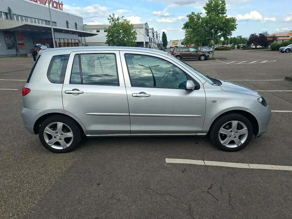 Gebraucht Mazda 2 85 PS (62 kW) 2005 Grau Kleinwagen
