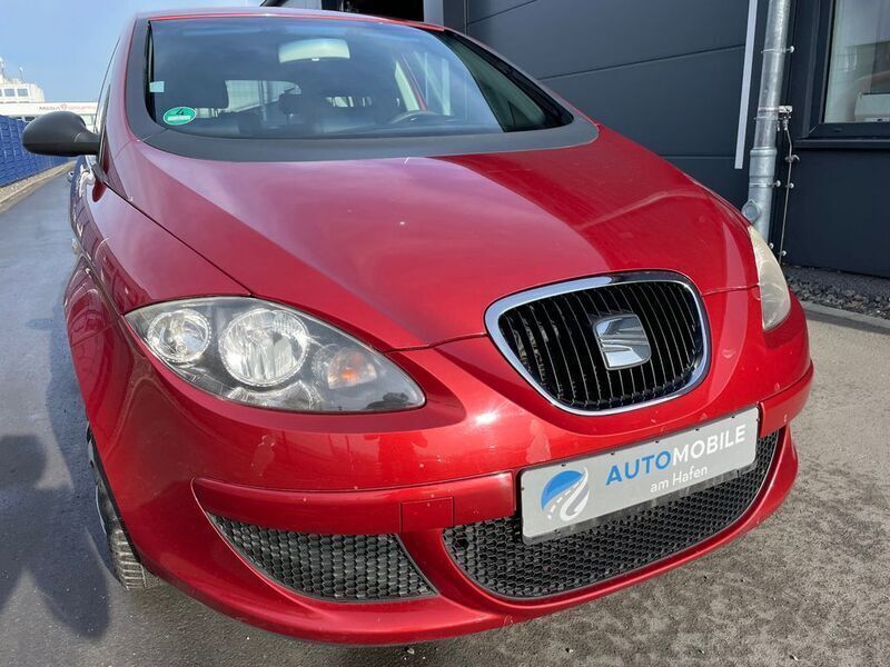 Rot Gebraucht 2006 Seat Altea Reference Van / Kleinbus | 2.490 € (Guter Preis) - Bild 1/4