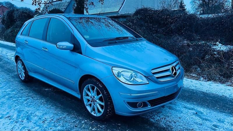 Gebraucht Mercedes B170 116 PS (85 kW) 2005 Blau Van / Kleinbus
