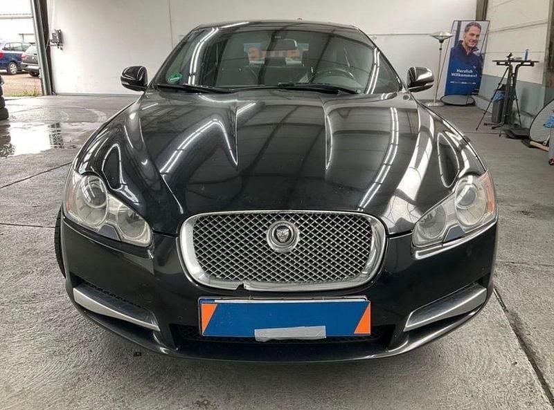 Gebraucht Jaguar XF Portfolio 275 PS (202 kW) 2011 Schwarz Limousine