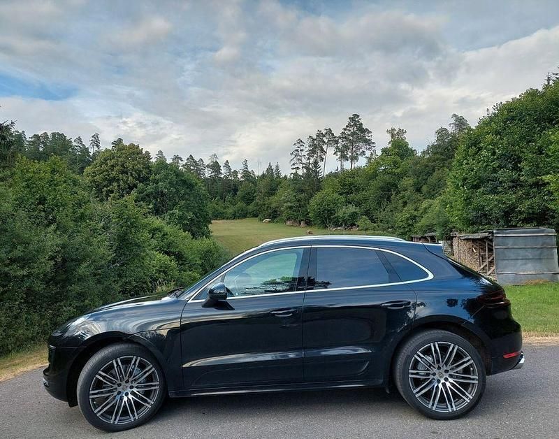 Schwarz Gebraucht 2016 Porsche Macan Turbo SUV | 34.500 € (Superpreis) - Bild 1/4