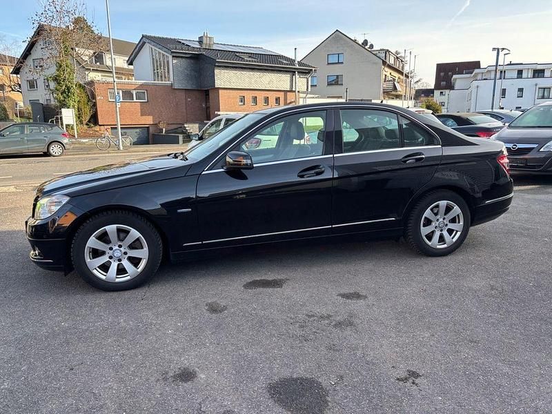 Gebraucht Mercedes C200 Avantgarde 136 PS (100 kW) 2011 Schwarz Limousine