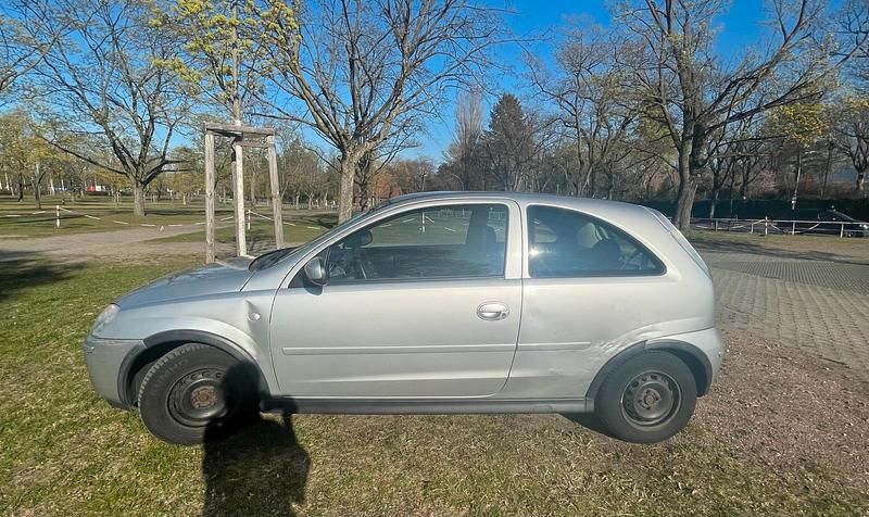 Gebraucht Opel Corsa Edition 80 PS (58 kW) 2006 Silber Kleinwagen