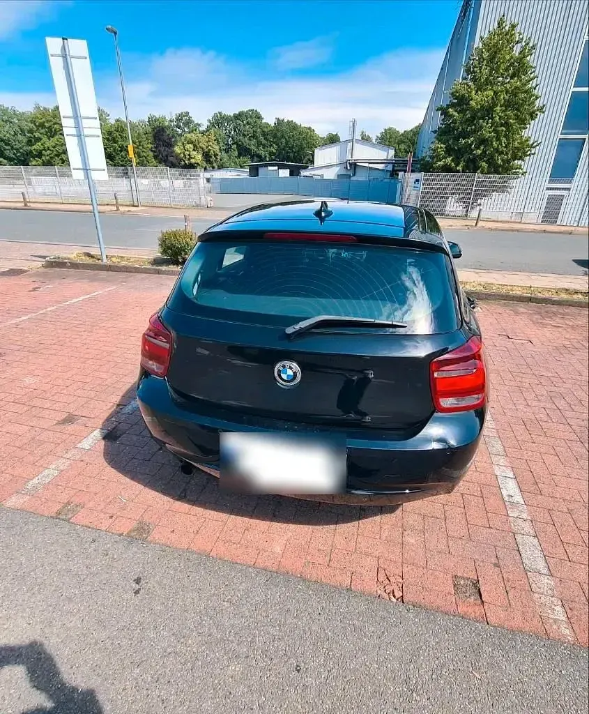Gebraucht BMW 114 102 PS (75 kW) 2012 Schwarz Kleinwagen