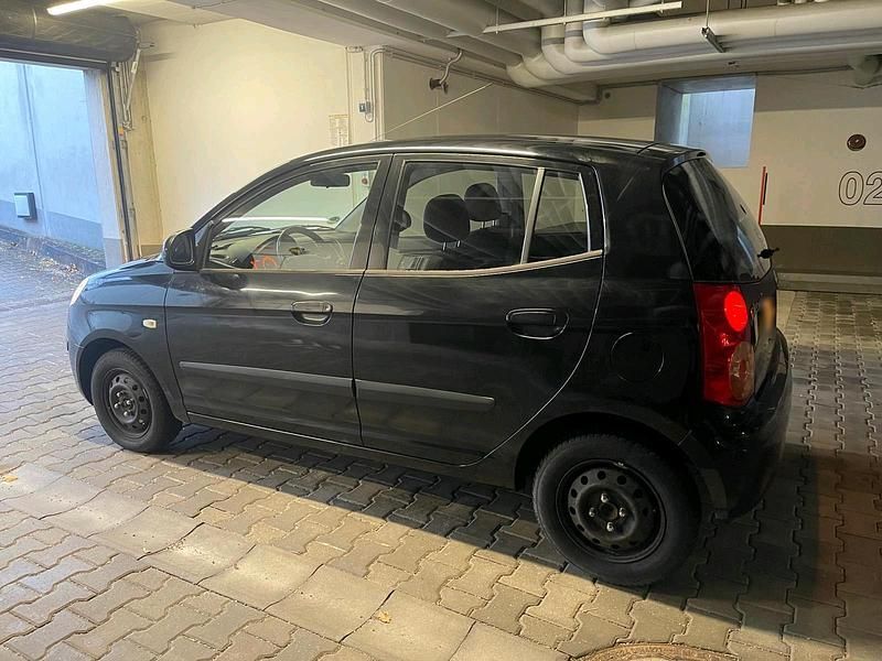 Second-hand Kia Picanto 65 CP (47 kW) 2009 Negru Hatchback