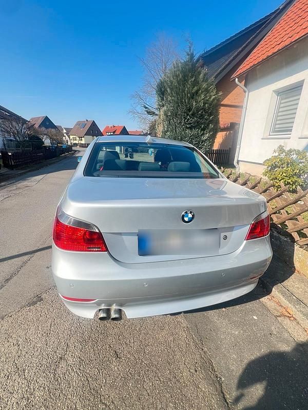 Gebraucht BMW 520 170 PS (125 kW) 2005 Silber Limousine
