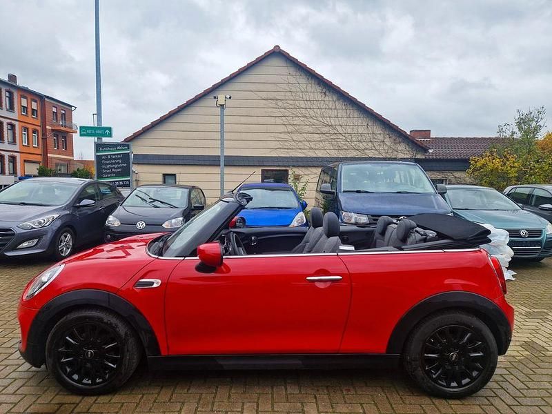 Gebraucht Mini Cooper Cabriolet 136 PS (100 kW) 2019 Rot Cabrio